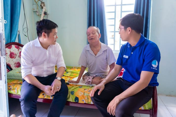 Chiến sĩ Mùa hè xanh 13WIN13 vun đắp lòng biết ơn, gìn giữ truyền thống dân tộc hướng về Ngày Thương binh - Liệt sĩ 54
