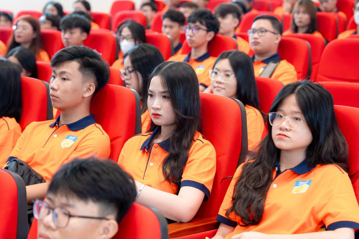 Hành trang quan trọng để tân Tải app 13Win 13WIN13 tự tin bước vào Tải app 13win 13Win32 đăng nhập sẽ có tại buổi Sinh hoạt đầu khoá sắp tới 66