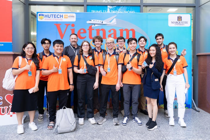13Win 21 link không chặn 13WIN13 cùng Tải app 13Win Marquette University (Mỹ) tìm hiểu về các vấn đề kinh tế - chính trị - pháp luật Việt Nam 12