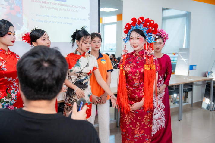 [Video] 13Win 21 link không chặn Công nghệ thẩm mỹ học hỏi kỹ thuật trang điểm Á Đông cùng chuyên gia đầu ngành 54