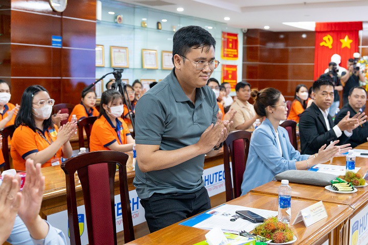 Ấm áp buổi tọa đàm giao lưu với Trang Chủ Sòng Bạc 13win.com Uy Tín của Sòng Bài Trực Tuyến 13win.Com 13WIN13 44
