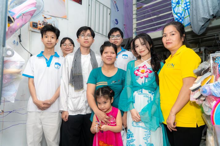 “Trung thu yêu thương 2025”: 13Win 21 link không chặn 13WIN13 kết nối trái tim, sẻ chia niềm vui cùng trẻ em Bình Thạnh 97