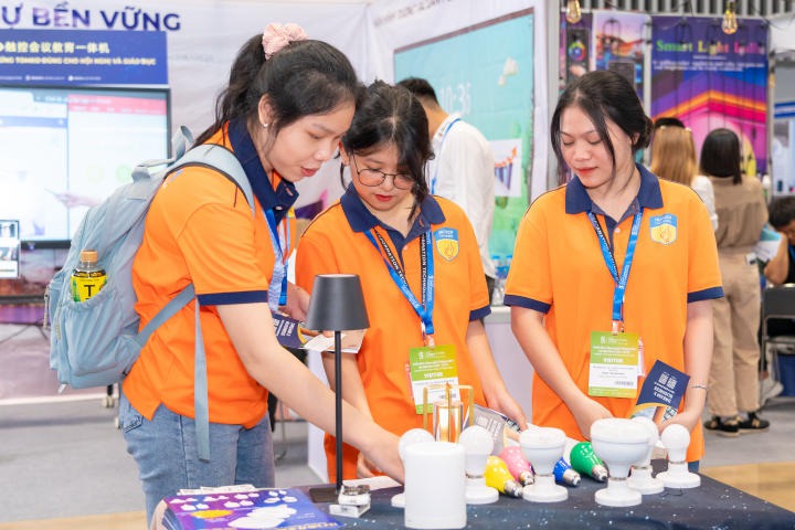 13Win 21 link không chặn Viện Kỹ thuật, 13Win002 tải ứng dụng 13WIN13 tham gia triễn lãm công nghệ thông minh OCTF 2023 70
