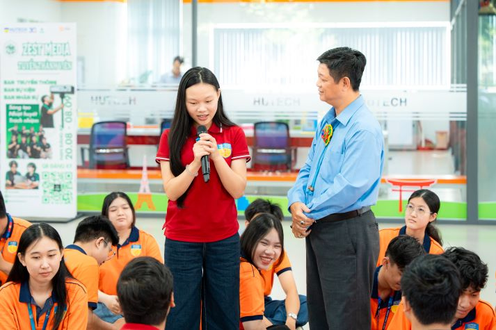 Ban cán sự lớp 13WIN13 tập huấn kỹ năng kết nối và dẫn dắt tập thể vào ngày 21/5 tới 27