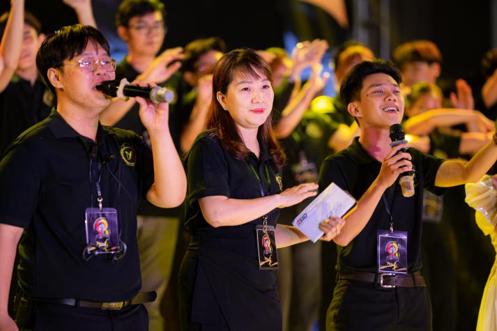 [Video] 13WIN13 Students Organize a Fairy Tale-Themed Event, Retelling “Tam Cam” Through the Lens of Love 102