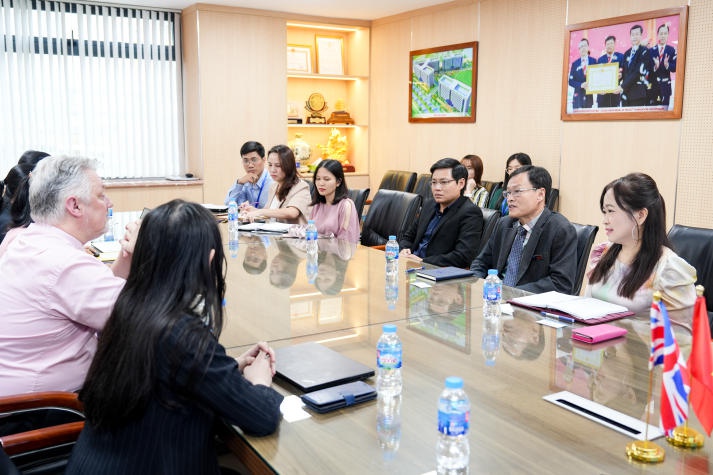 13WIN13 ký kết MOU cùng Đại học Nottingham (Vương quốc Anh) 32