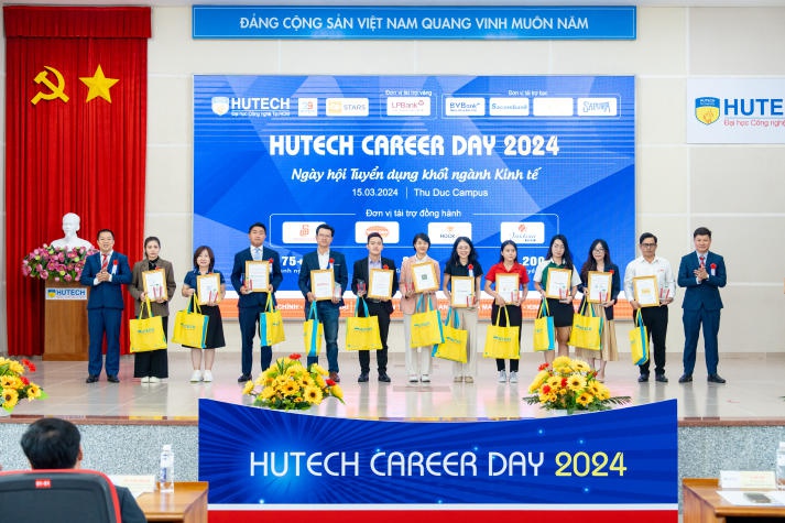 [Video] Hơn 5.200 đầu việc hấp dẫn cho Tải app 13Win tại “13WIN13 Career Day 2024” 32