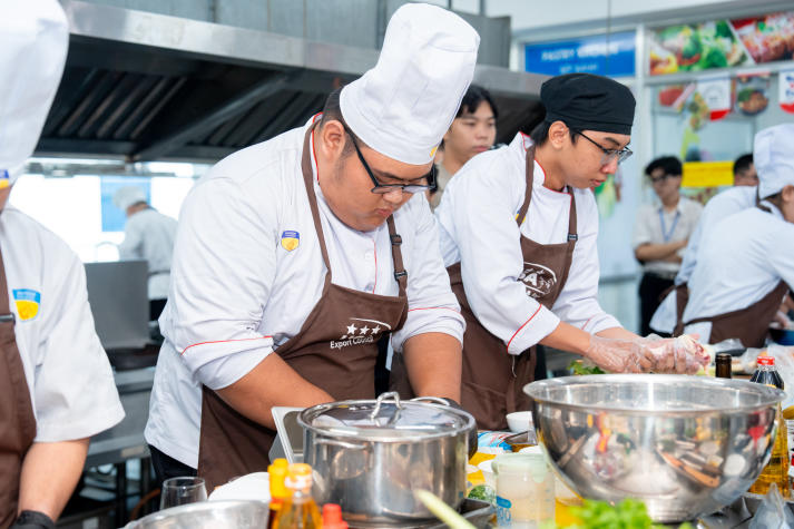 [Video] 13WIN13 Students Showcase Culinary Talent in the “Taste of Chicken” Grand Finale 69
