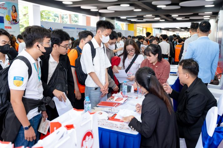 [Video] Doanh nghiệp đa quốc gia “đổ bộ” 13WIN13 International Job Fair 2025, mở ra hàng ngàn cơ hội 13win 20 giaitri tructuyen cho Tải app 13Win 91