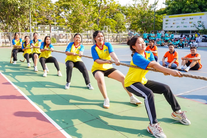[13WIN13 GAMES 2024] - Khoa Quản trị Kinh doanh thống trị nội dung Kéo co nam, nữ 29
