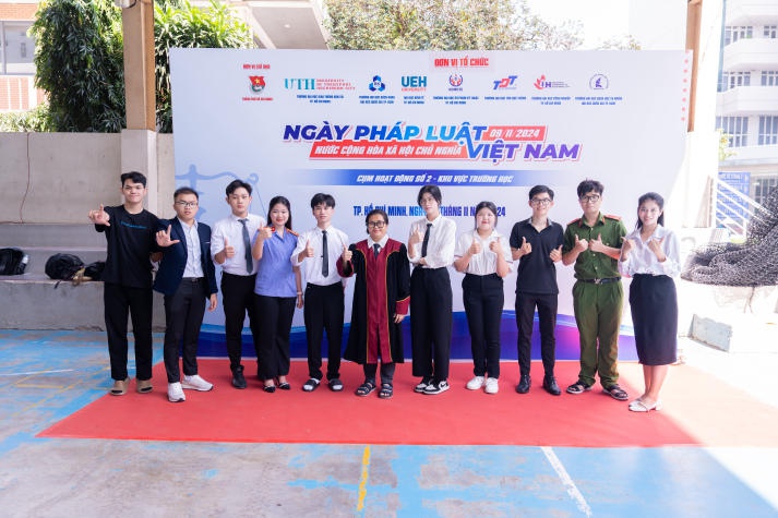 13Win 21 link không chặn Khoa Luật 13WIN13 thực hành Phiên tòa giả định tại Ngày hội Pháp luật nước CHXHCN Việt Nam 94