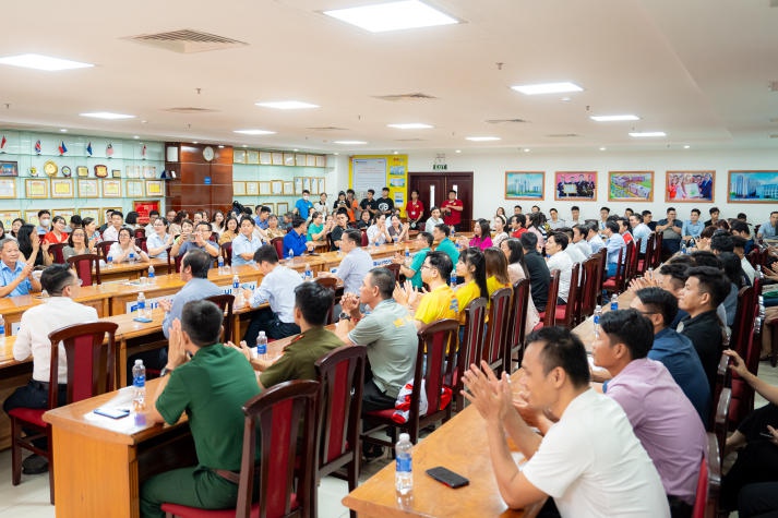 Nhiều vận động viên đạt thành tích xuất sắc trong 13Wing Slot game, Bắn cá, Đá gà, Live Casino, Xổ số “13WIN13 Running Challenge 2024” 53