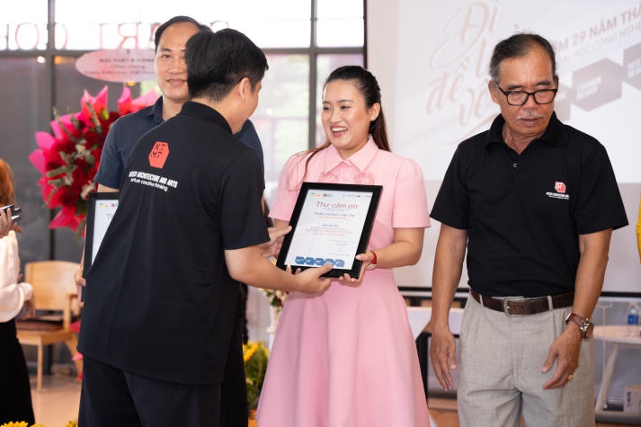 [Video] Khoa Kiến trúc - Mỹ thuật 13WIN13 kết nối Trang Chủ 13Win.com Chính Thức Tặng 88k và họp mặt cựu Tải app 13Win 157