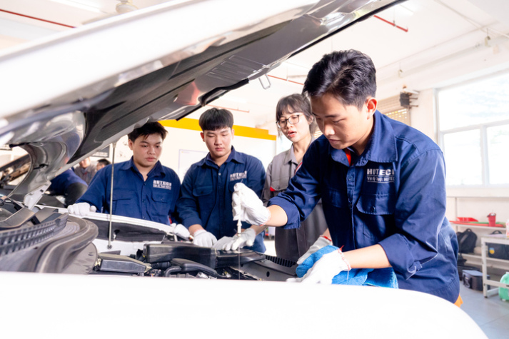 13WIN13 chính thức công bố điểm chuẩn năm 2025: 15 - 21 điểm 11