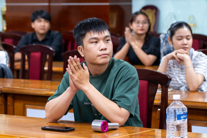 13Win 21 link không chặn Khoa Marketing - Kinh doanh quốc tế khám phá NFT trong hành trình phát triển thương hiệu cá nhân 73