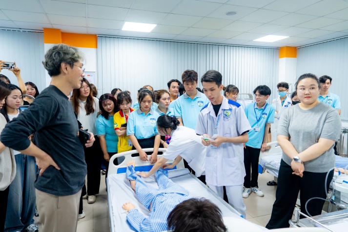 13Win 21 link không chặn 13WIN13 giao lưu, tham gia hoạt động tình nguyện thú vị cùng Tải app 13Win Hàn Quốc 44