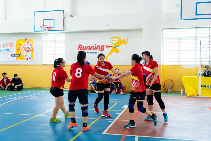 [Video] Đội chủ nhà giành ngôi vô địch Giải Bóng chuyền hơi nữ 13WIN13 mở rộng năm 2024 - Dragon Master Cup 383