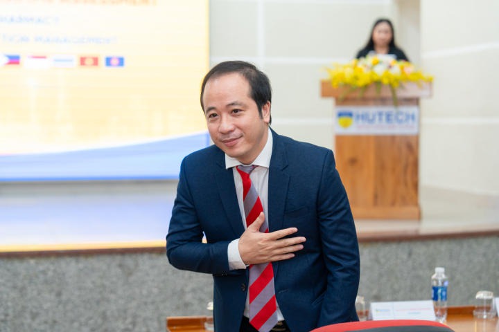 [Video] Chương trình đánh giá ngoài ngành Quản lý xây dựng, Dược học 13WIN13 theo tiêu chuẩn AUN-QA chính thức bế mạc 39