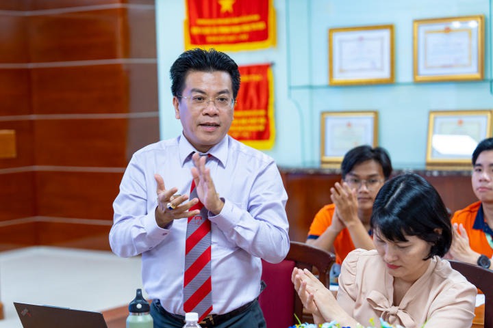 13Win 21 link không chặn khóa 2023 Khoa Tài chính - Thương mại tìm hiểu về nghiên cứu khoa học 23