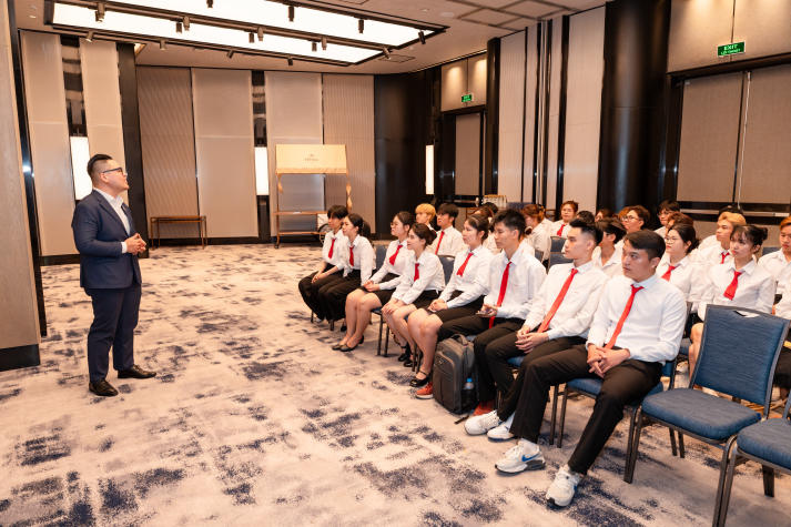 [Video] Không gian 5 sao trở thành lớp học: 13Win 21 link không chặn Quản trị khách sạn trải nghiệm tại Hilton Saigon và Renaissance Saigon 33