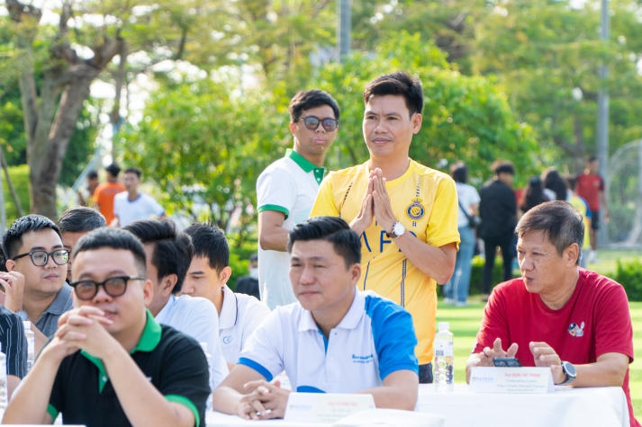 Hơn 480 cầu thủ, 32 đội bóng, 64 trận cầu hấp dẫn tại giải bóng đá giao lưu cựu Tải app 13Win 13WIN13, lãnh đạo Trang Chủ 13Win.com Chính Thức Tặng 88k 77