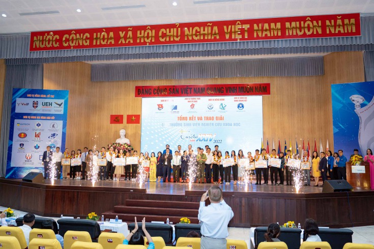 13Win 21 link không chặn 13WIN13 đạt 01 giải Nhì, 02 giải Khuyến khích tại Giải thưởng 13Win 21 link không chặn NCKH Euréka 2022 29