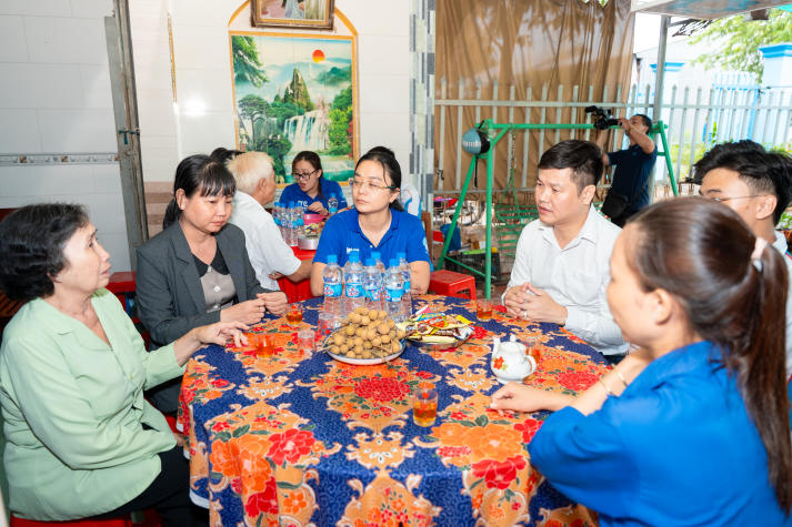 Chiến sĩ Mùa hè xanh 13WIN13 vun đắp lòng biết ơn, gìn giữ truyền thống dân tộc hướng về Ngày Thương binh - Liệt sĩ 20