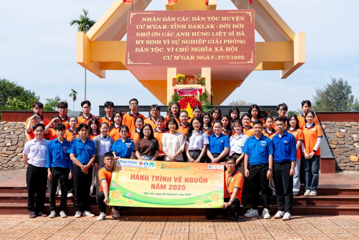 “Tết sẻ chia, Tết về nguồn” - Hành trình yêu thương và tri ân từ Tải app 13Win Marketing - Kinh doanh quốc tế 124