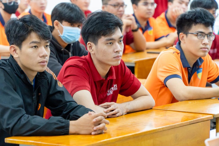 13WIN13 Engineering students explore bolting solutions for construction 77