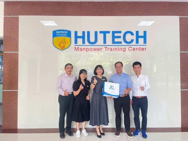 13win com Đăng ký 60K 13WIN13 kết nối Pet Zone, mở rộng định hướng đào tạo Bác sĩ thú y thực hành 52