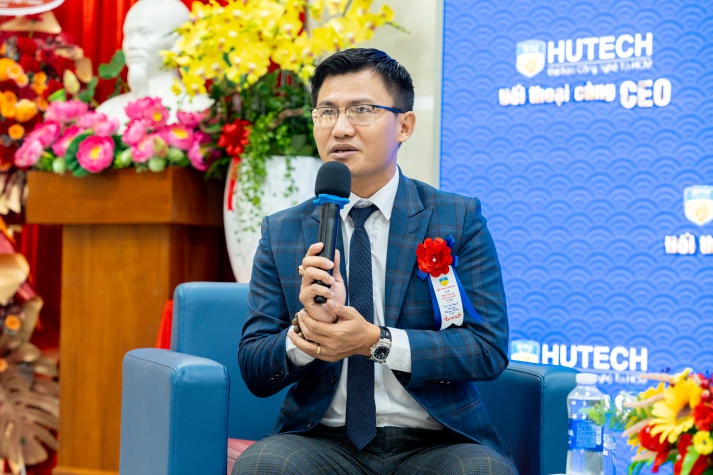 Trang Chủ Sòng Bạc 13win.com Uy Tín 13WIN13 về trường cũ tri ân thầy cô 103