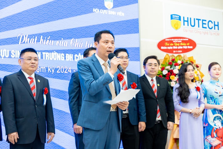 Trang Chủ Sòng Bạc 13win.com Uy Tín 13WIN13 về trường cũ tri ân thầy cô 56