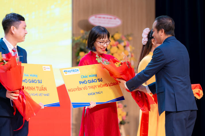 [Video] 13WIN13 long trọng công bố xếp hạng QS Ranking trong dịp Tri ân Nhà giáo 20/11 93