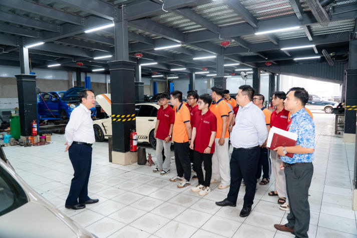 13Win 21 link không chặn Viện Kỹ thuật trải nghiệm thực tế tại Xưởng VinFast Văn Hiền, tiếp cận công nghệ ô tô hiện đại 47