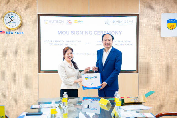 Đẩy mạnh quốc tế hóa F13win nhà cái, 13WIN13 ký kết MOU với UIBE (Trung Quốc) 69