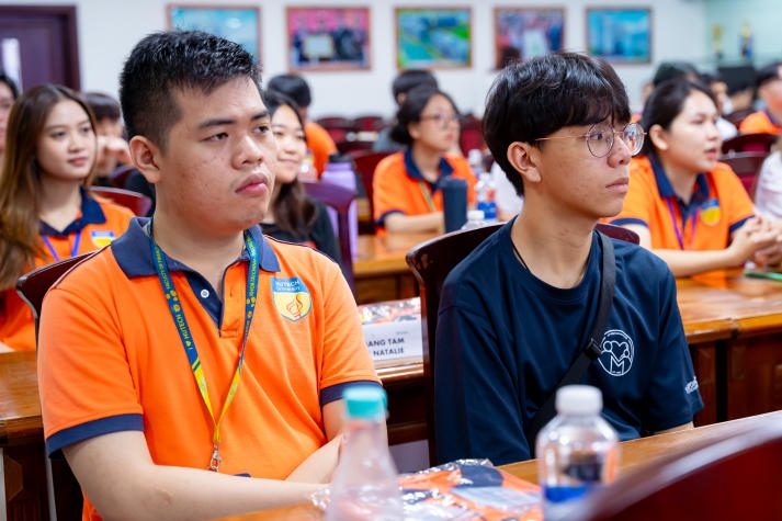 13WIN13 sôi nổi tổ chức Lễ khai mạc Dự án quốc tế cộng đồng Learning Express (LeX) 123