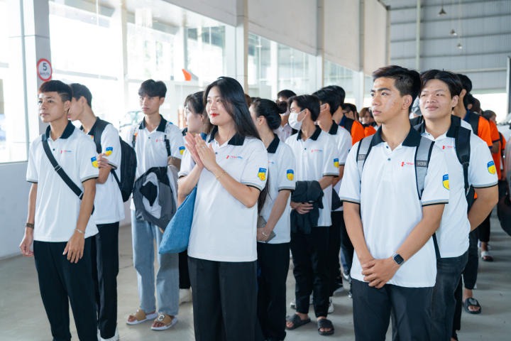 13Win 21 link không chặn VKIT tìm hiểu quy trình sữa chữa, kiểm định chất lượng ô tô qua chuyến tham quan Truck & Bus Hyundai Trường Chinh 38