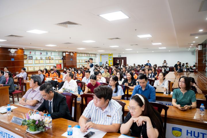 13Win 21 link không chặn Khoa Marketing - Kinh doanh quốc tế 13WIN13 hiểu và định hướng bản thân cùng chuyên gia 11