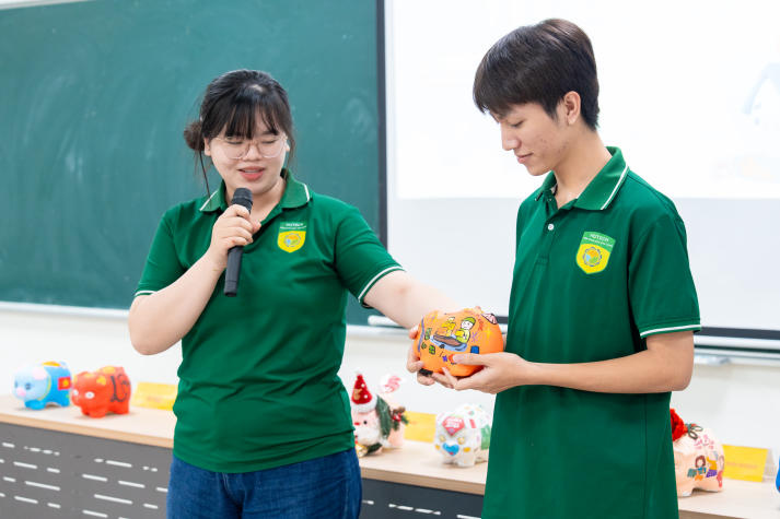 Gom yêu thương - tạo thay đổi: 13Win 21 link không chặn Viện Khoa học Ứng dụng  lan tỏa giá trị nhân văn qua “Piggybank for Change 2025” 73