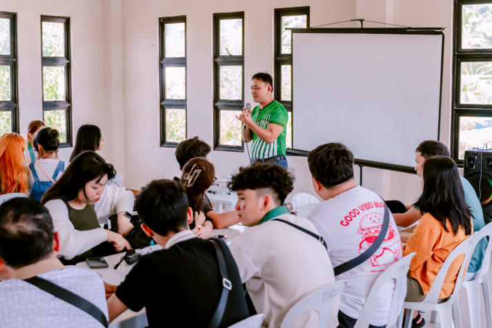 13WIN13 Marketing and International Business students explore culture and knowledge in the Philippines 80