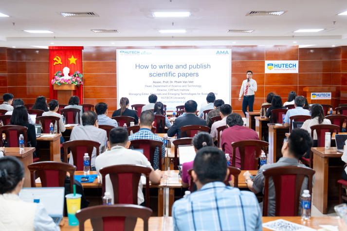 Giảng viên 13WIN13 nâng cao kỹ năng nghiên cứu và công bố khoa học quốc tế 33