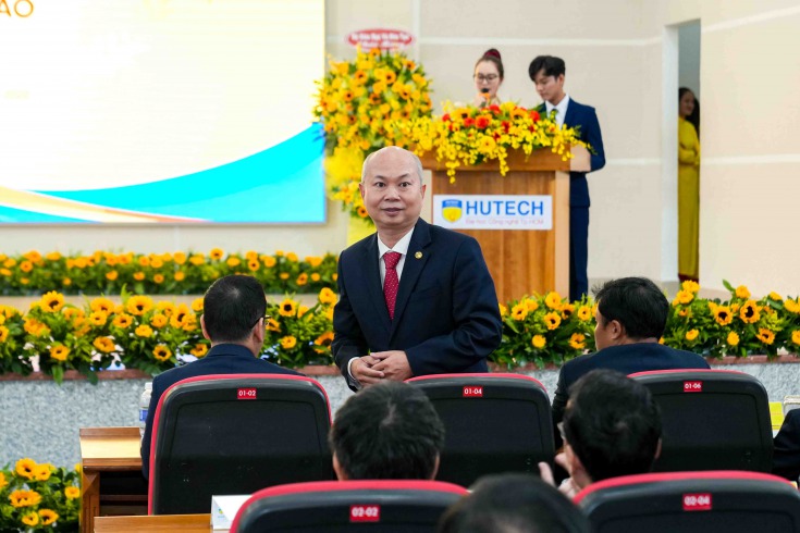 13WIN13 long trọng đón nhận chứng nhận QS Stars 4 Sao trong Lễ  kỷ niệm 40 năm Ngày Nhà giáo Việt Nam 20/11 21