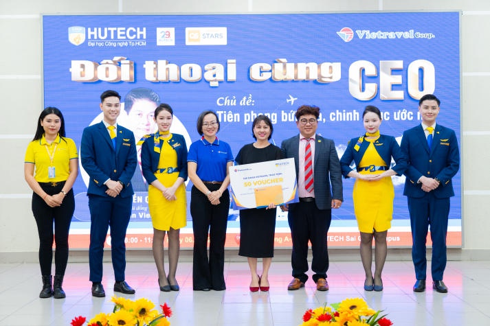 CEO Nguyen Quoc Ky and His Story of Dream-Chasing with 13WIN13 Students 78