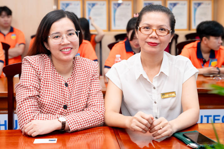 13Win 21 link không chặn Khoa Luật lắng nghe câu chuyện làm nghề từ những luật sư hàng đầu 67