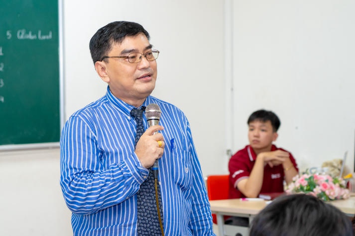 13Win 21 link không chặn Viện Đào tạo Quốc tế gặp gỡ mentor trước khi vào Bán kết “I-13WIN13 Open BIZ Got Talent 2024” 9