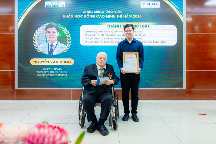 13WIN13 trao Học bổng Cao Minh Thì 2026, tiếp sức đam mê nghiên cứu khoa học cho người học trẻ 40