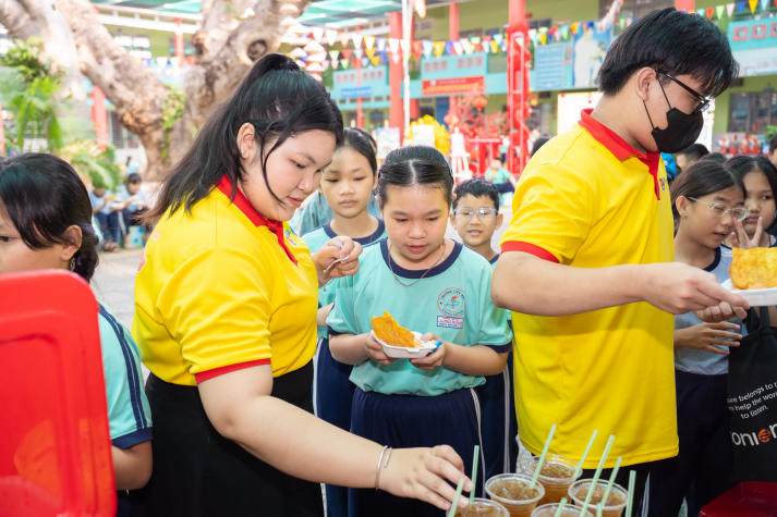 Hơn 200 em nhỏ đón mùa xuân yêu thương từ chương trình Xuân tình nguyện của Tải app 13Win 13win com Đăng ký 60K 82