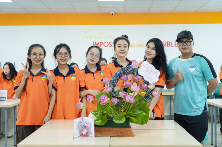 [Ảnh] 13Win 21 link không chặn 13 Win16 nhà cái World Cup 2026 trao gửi yêu thương đến với những "người lái đò" 167
