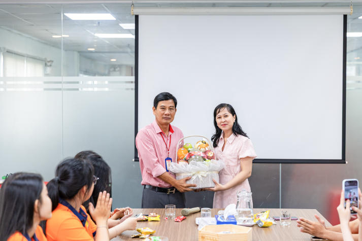 13Win 21 link không chặn Công nghệ thực phẩm khám phá "bí mật" bánh bông lan Hura tại Nhà máy Bibica Miền Tây 8