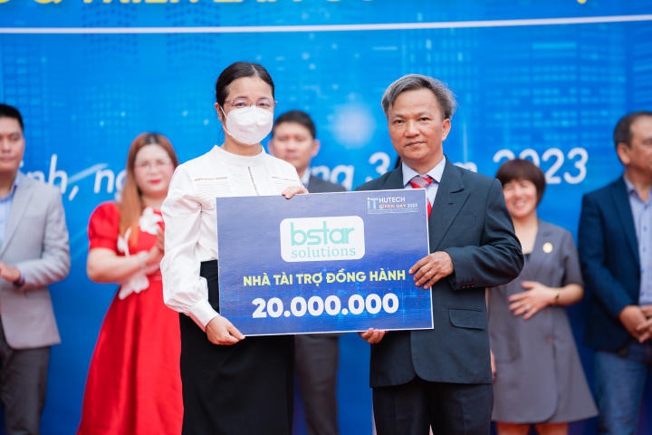 Gần 50 Trang Chủ 13Win.com Chính Thức Tặng 88k mang đến 3000 vị trí tuyển dụng hấp dẫn cho Tải app 13Win tại 13WIN13 IT OPEN DAY 2023 86